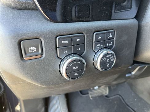 New 2025 GMC Sierra 2500 SLT w/ SLT Premium Package AWD/4WD image 11