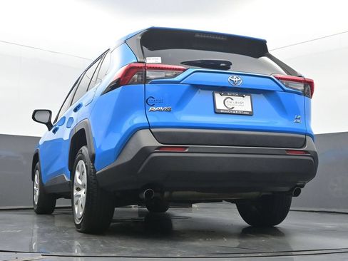 Used 2019 Toyota RAV4 LE w/ All Weather Liner Package AWD/4WD image 48