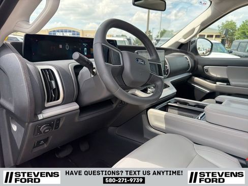 Used 2025 Ford Expedition Max Active AWD/4WD image 20