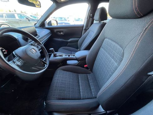 Used 2025 Honda HR-V Sport image 28