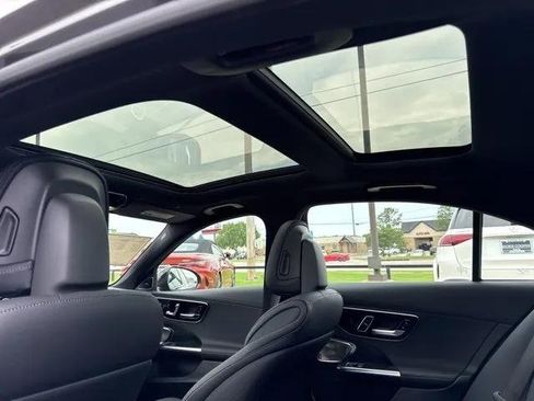 New 2025 Mercedes-Benz C 300 4MATIC Sedan image 17