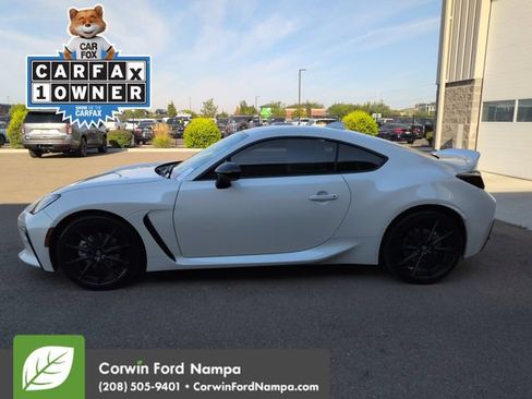 Used 2024 Toyota GR86 Premium RWD image 6