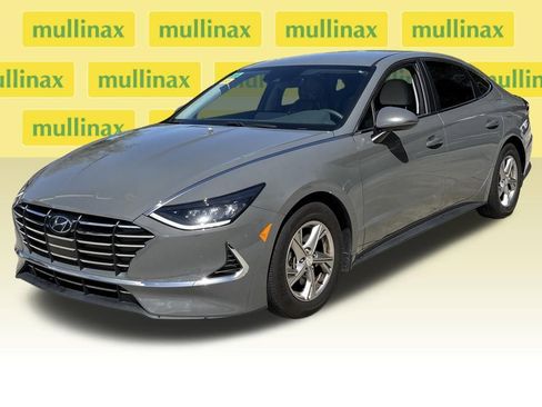 Used 2023 Hyundai Sonata SE w/ Cargo Package image 12