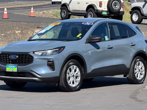 Certified 2024 Ford Escape Active AWD/4WD image 8