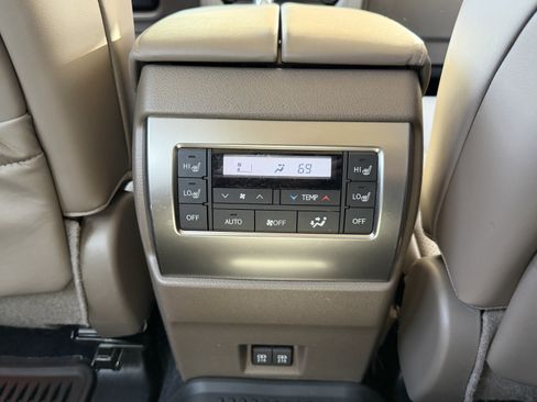 Used 2022 Lexus GX 460 Luxury image 31