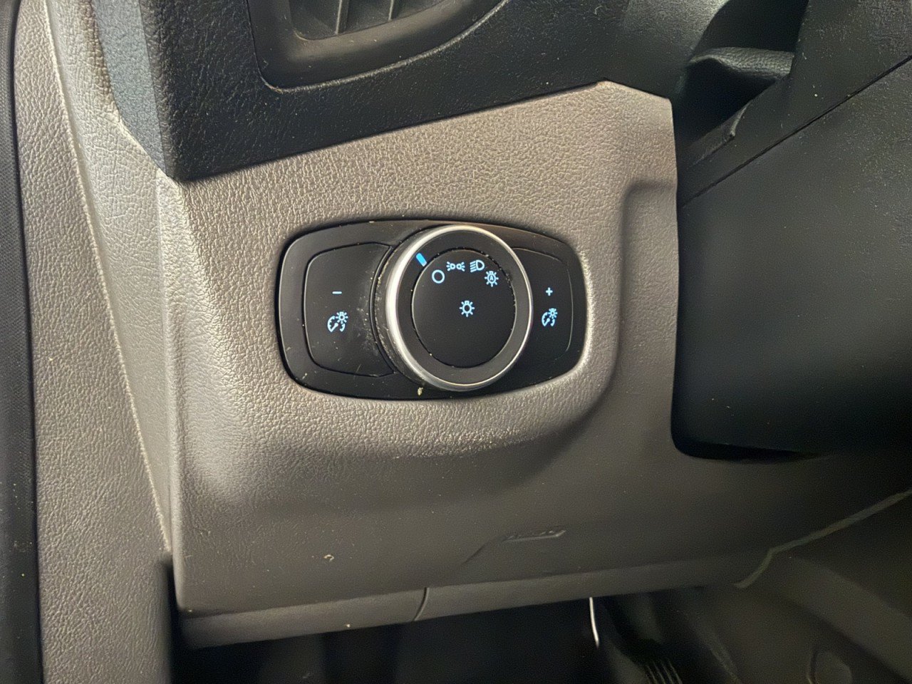 Used 2021 Ford Transit Connect XL FWD image 22