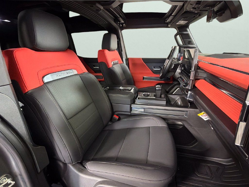Certified 2026 GMC Hummer EV 3X w/ Carbon Fiber Edition Package AWD/4WD image 36