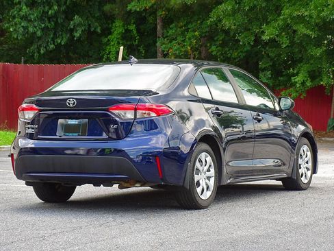 Used 2022 Toyota Corolla LE FWD image 12