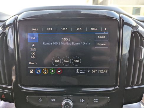 Certified 2022 Chevrolet Traverse RS image 21