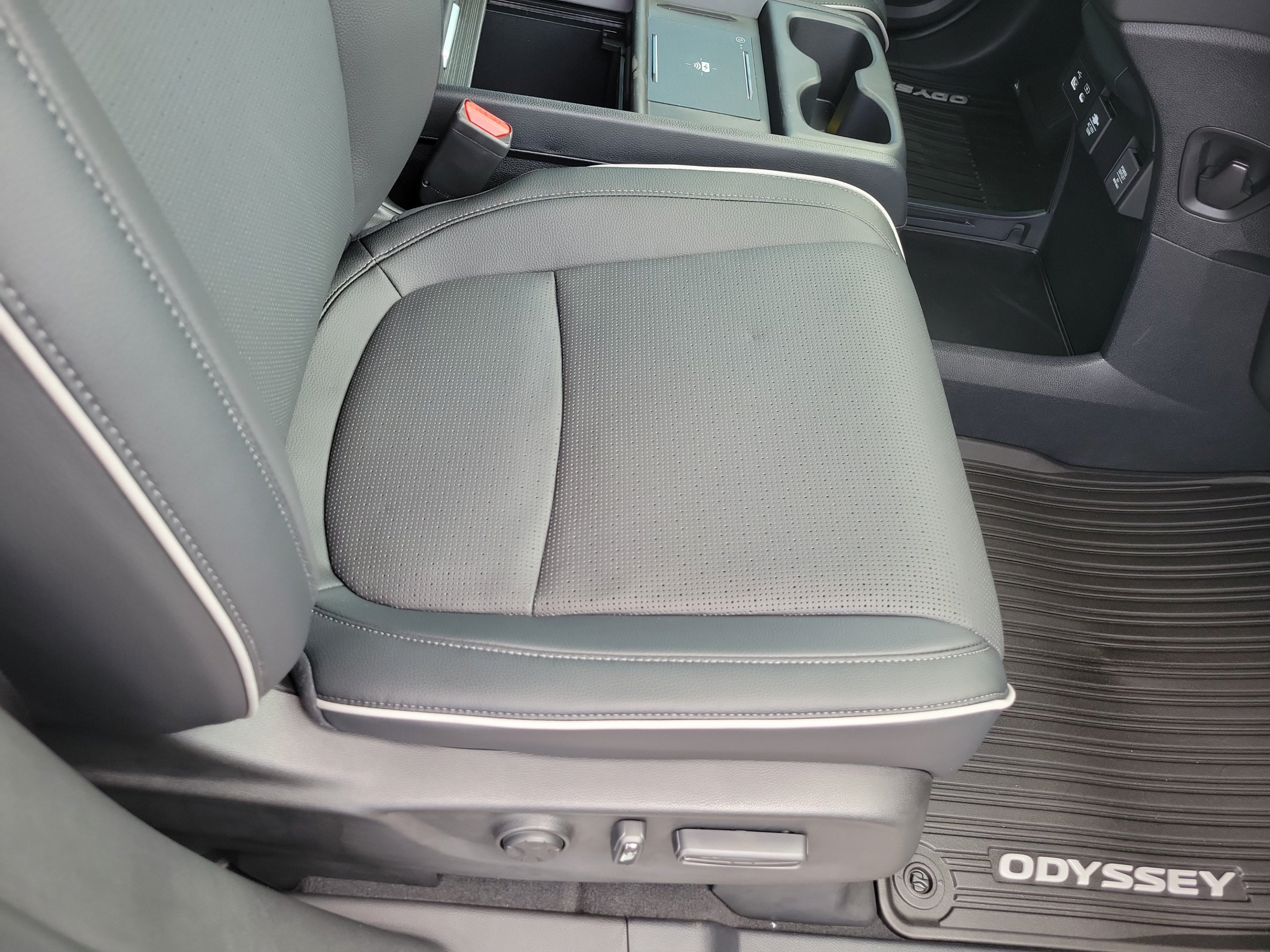 New 2027 Honda Odyssey Elite image 19