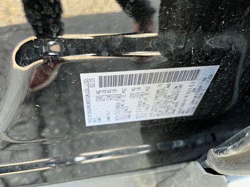 Used 2025 Nissan Rogue SV image 9