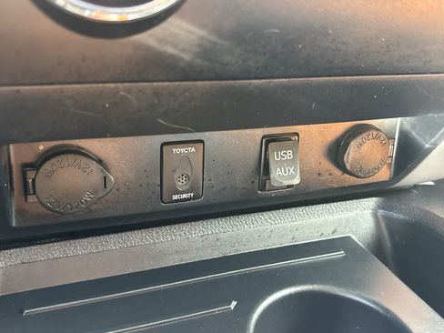 Used 2019 Toyota Tundra 1794 Edition AWD/4WD image 24