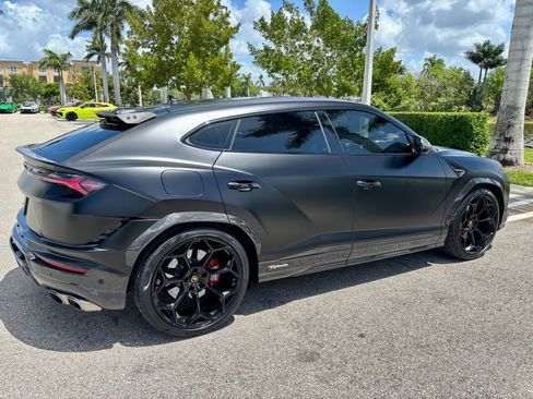 Used 2024 Lamborghini Urus Performante AWD/4WD image 6