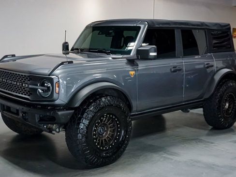 Used 2021 Ford Bronco Badlands image 5