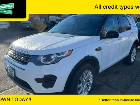 Used 2015 Land Rover Discovery Sport SE image 1
