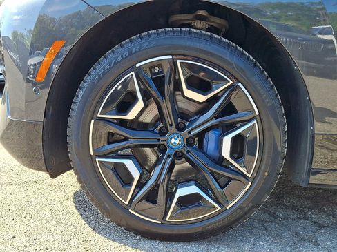 Certified 2024 BMW iX xDrive50 w/ Premium Package AWD/4WD image 8