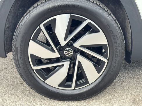 Used 2024 Volkswagen Atlas SE AWD/4WD image 9