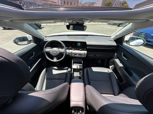 Used 2024 Hyundai Kona Limited FWD image 12