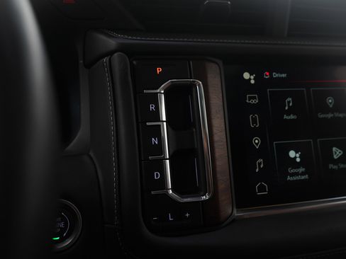 Used 2024 GMC Yukon Denali Ultimate AWD/4WD image 28