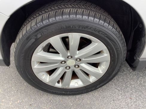 Used 2011 Subaru Forester 2.5X Limited AWD/4WD image 23