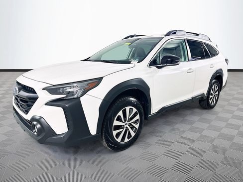 Used 2025 Subaru Outback Premium w/ Popular Package #1 AWD/4WD image 3