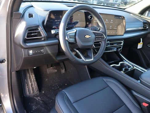 New 2026 Chevrolet Traverse LT w/ Driver Confidence Package image 5