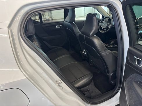 Used 2020 Volvo XC40 T5 Momentum w/ Protection Package AWD/4WD image 20