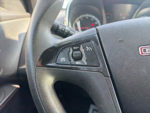Used 2010 GMC Terrain SLE FWD image 27