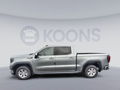 New 2026 GMC Sierra 1500 SLE image 2