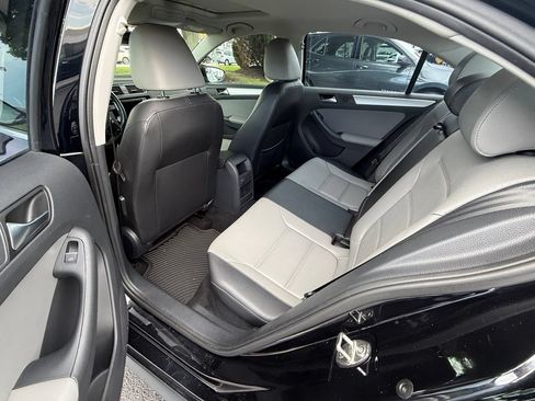 Used 2016 Volkswagen Jetta SEL Premium FWD image 14