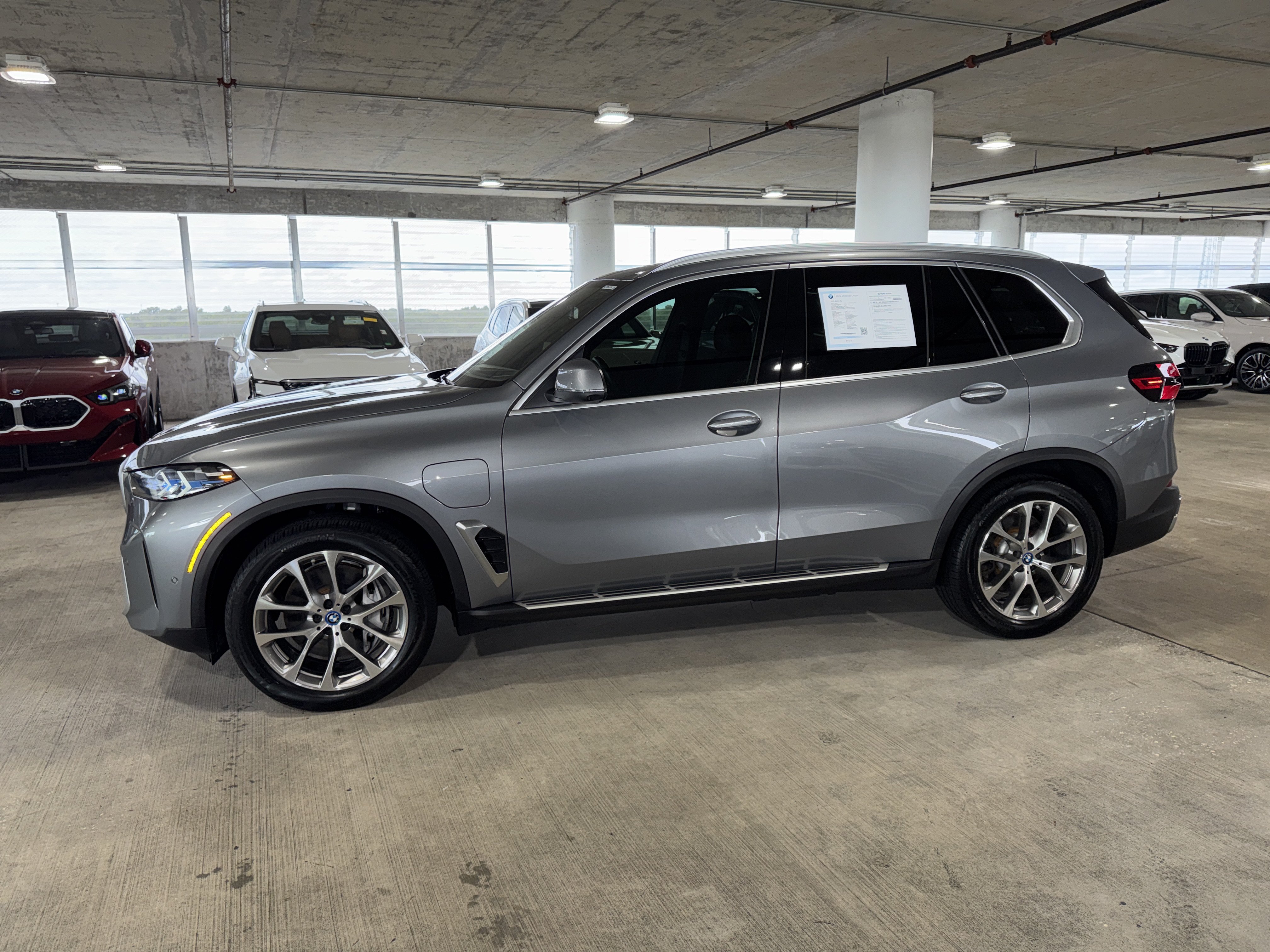 Certified 2025 BMW X5 xDrive50e AWD/4WD image 5