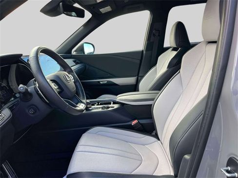 Used 2024 Lexus TX 500h AWD image 19