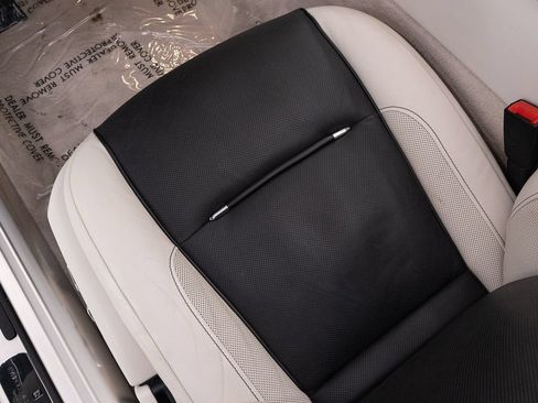 Certified 2018 Rolls-Royce Dawn RWD image 27