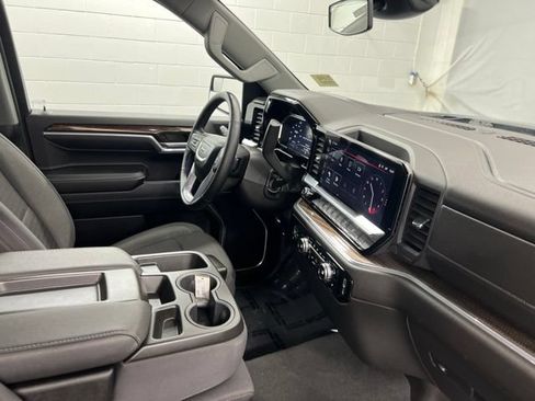 Used 2024 GMC Sierra 1500 Elevation AWD/4WD image 24
