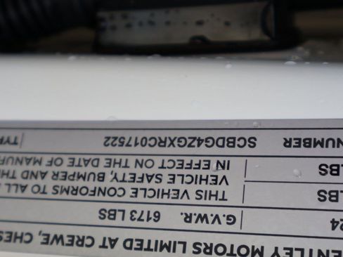 Used 2024 Bentley Continental GT image 33