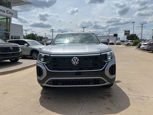 New 2026 Volkswagen Atlas Cross Sport SE AWD/4WD image 2