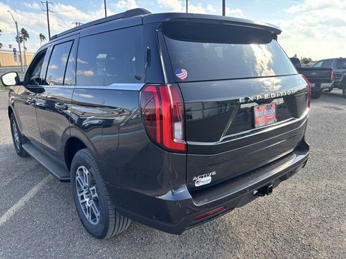 New 2025 Ford Expedition Active image 5