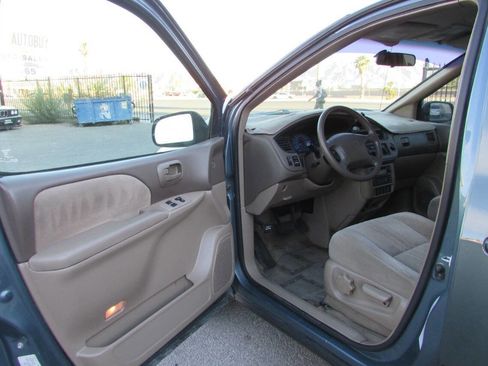 Used 2002 Toyota Sienna CE FWD image 19