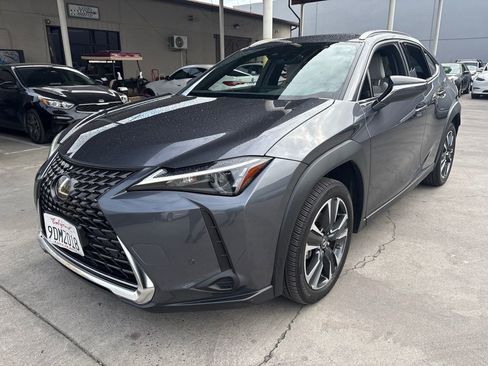 Used 2023 Lexus UX 250h FWD image 3