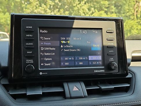 Used 2020 Toyota RAV4 LE w/ All Weather Liner Package AWD/4WD image 18