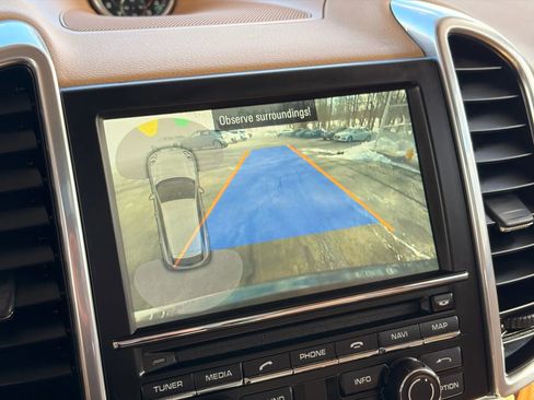 Used 2015 Porsche Cayenne S image 34