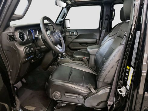 Used 2023 Jeep Wrangler Unlimited Sahara w/ Cold Weather Group AWD/4WD image 13