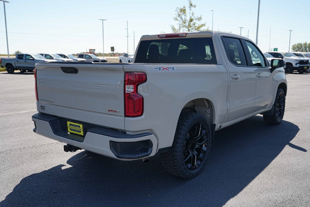 Used 2026 Chevrolet Silverado 1500 RST AWD/4WD image 7