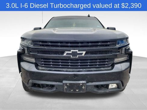 Used 2021 Chevrolet Silverado 1500 RST image 2