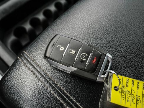Used 2020 RAM 1500 Big Horn AWD/4WD image 54