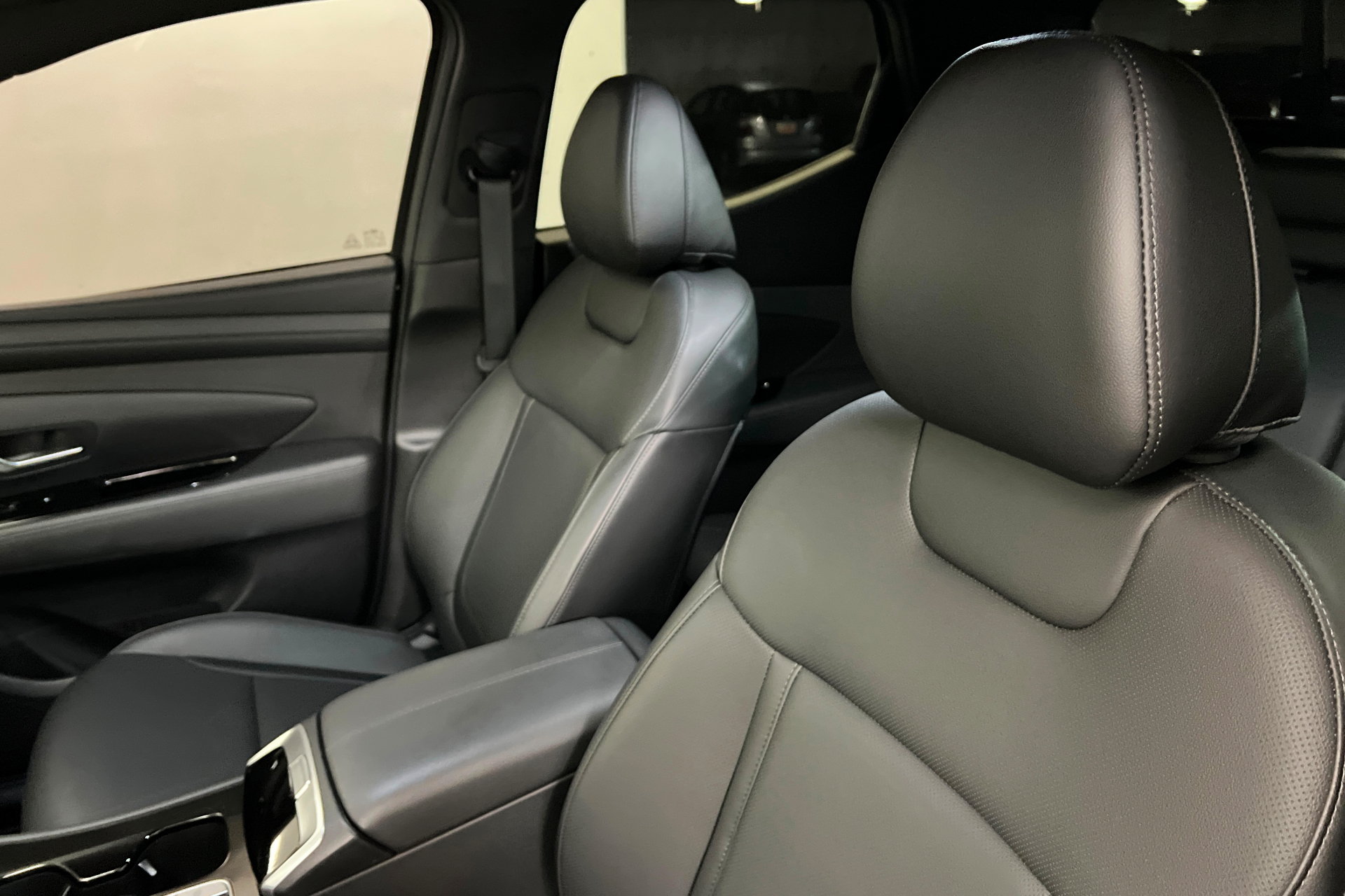 Used 2025 Hyundai Santa Cruz SEL AWD/4WD image 17