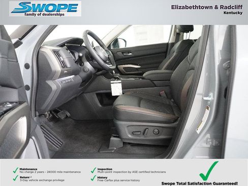 New 2025 Nissan Pathfinder Platinum image 14