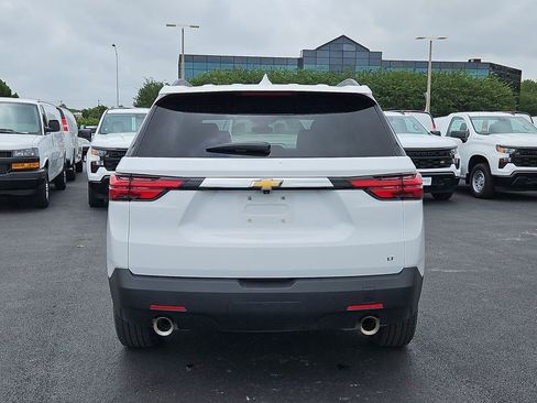 Used 2023 Chevrolet Traverse LT FWD image 5