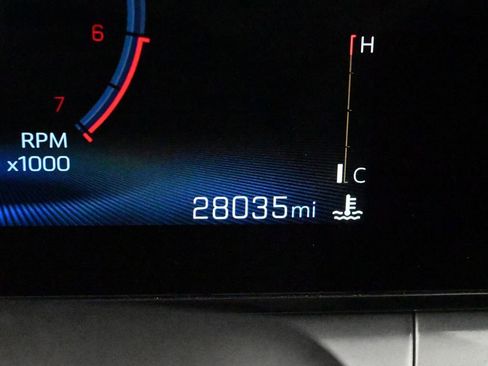 Used 2025 Chevrolet Trax LT image 35