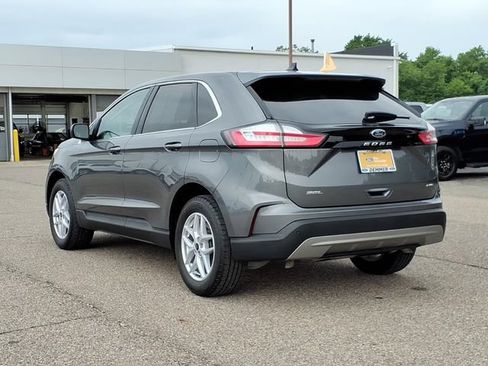 Certified 2023 Ford Edge SEL w/ Convenience Package AWD/4WD image 4